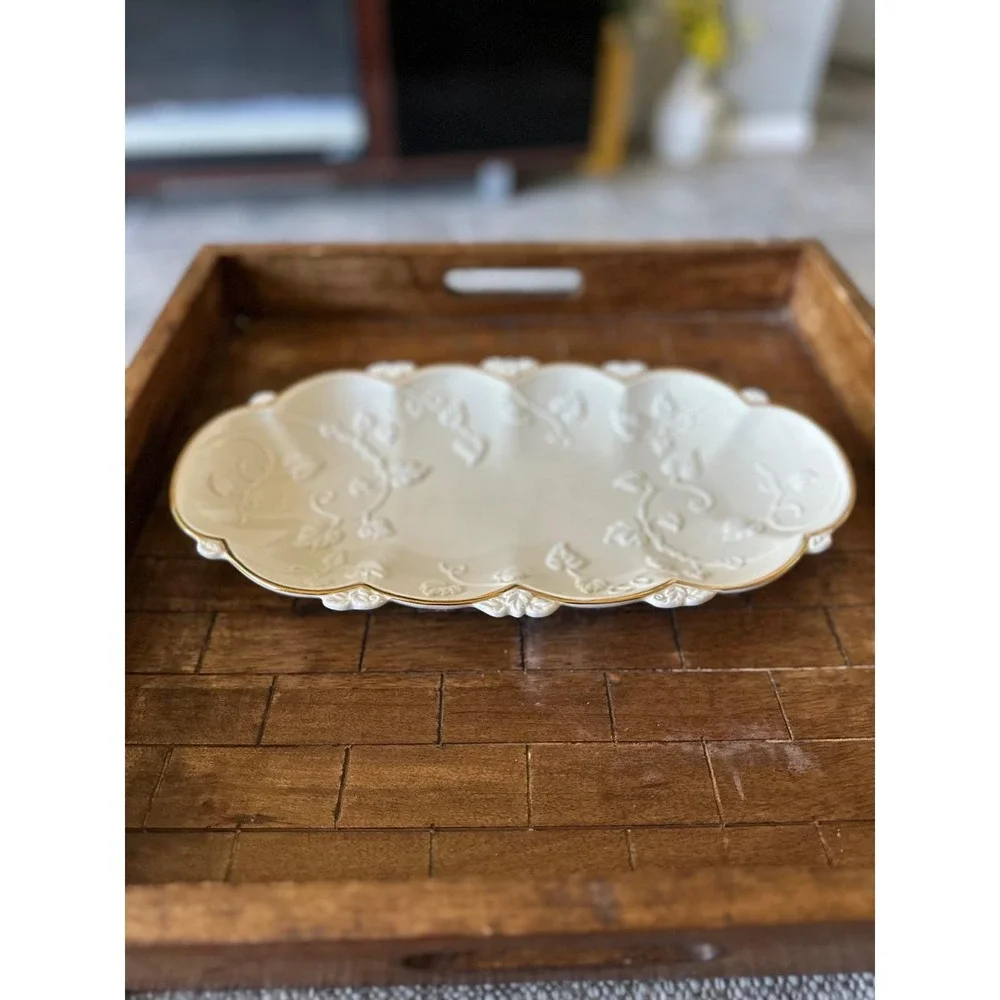 Lenox Ivy Cottage Bread Tray‎ Ivory Porcelain Gold Trim Embossed SKU 782811 EUC